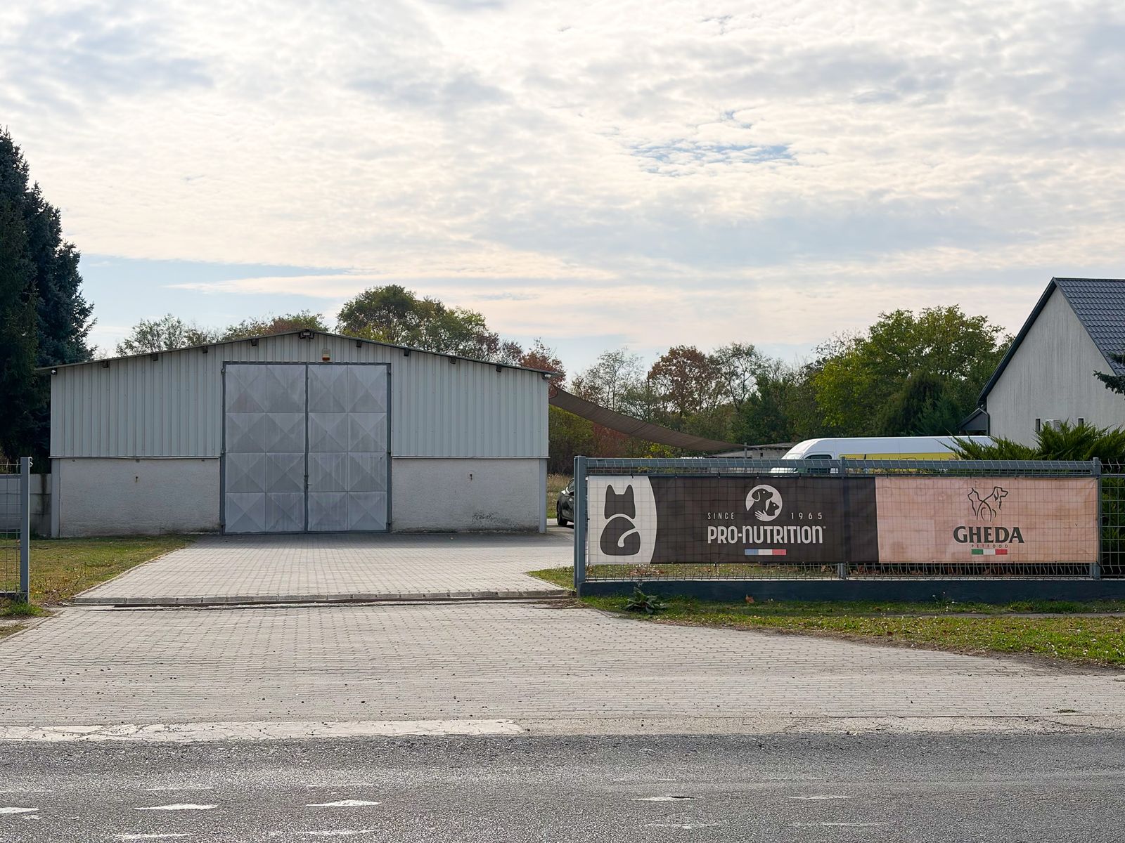 The Komárom warehouse from the street